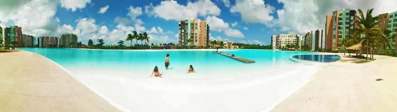 Love Dream Vacation Cancún 0*,  Mexikó